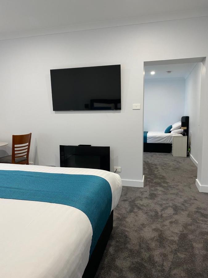 בורני Beach Hotel מראה חיצוני תמונה