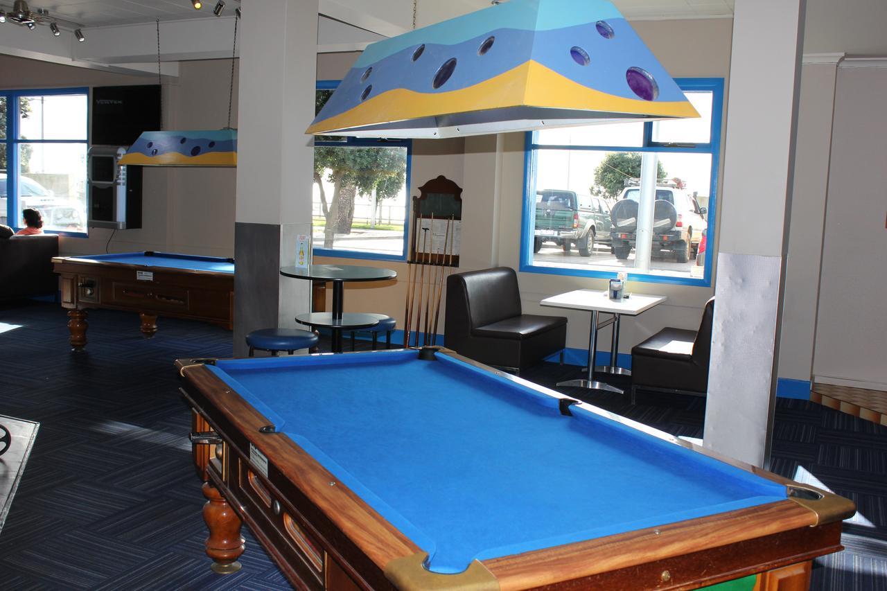 בורני Beach Hotel מראה חיצוני תמונה