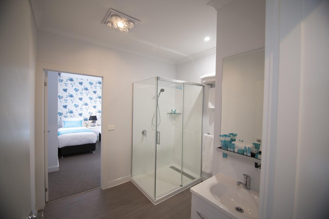 בורני Beach Hotel מראה חיצוני תמונה