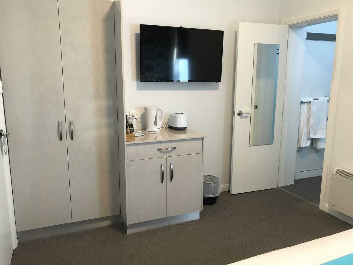 בורני Beach Hotel מראה חיצוני תמונה
