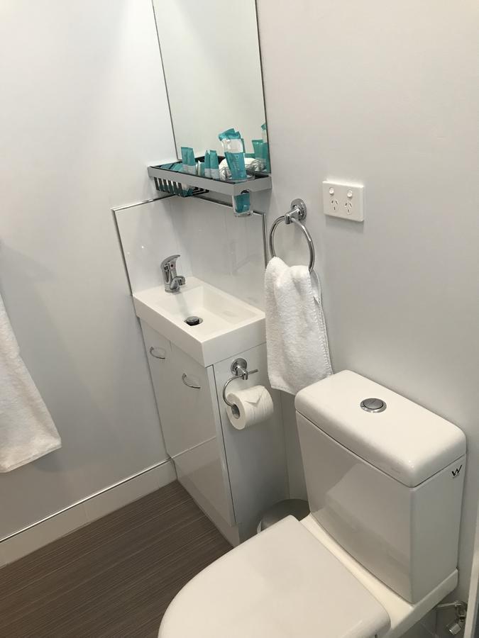 בורני Beach Hotel מראה חיצוני תמונה
