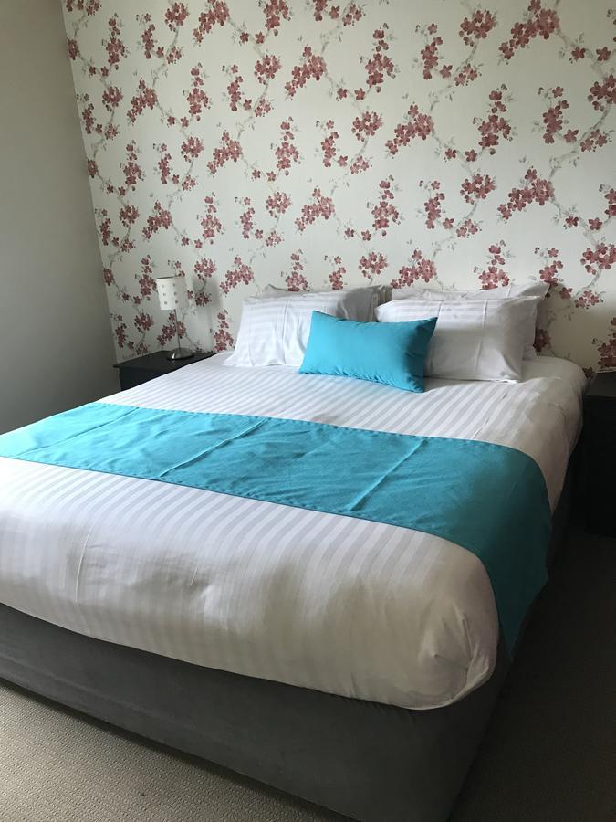 בורני Beach Hotel מראה חיצוני תמונה
