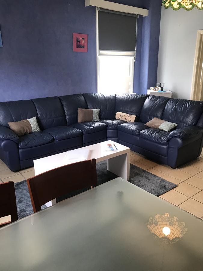 בורני Beach Hotel מראה חיצוני תמונה