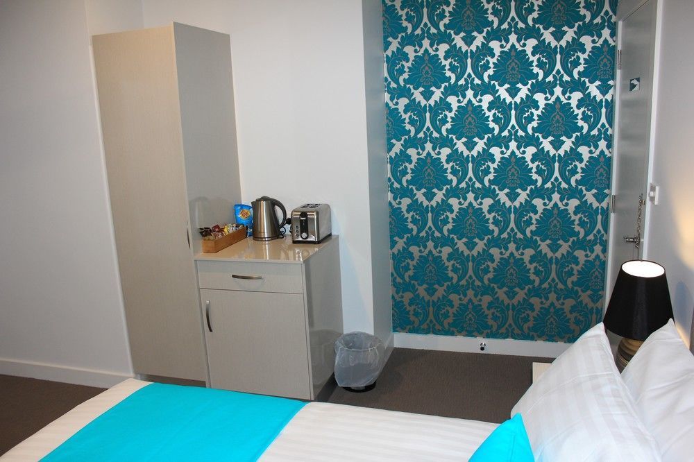 בורני Beach Hotel מראה חיצוני תמונה